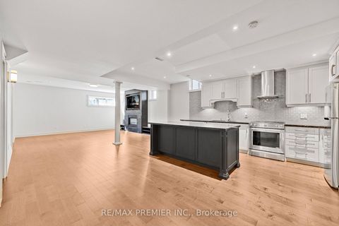 Photo 35 at 76 Orleans Circle, Vellore Village, Vaughan
