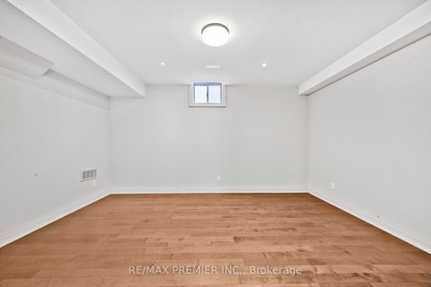 Photo 38 at 76 Orleans Circle, Vellore Village, Vaughan