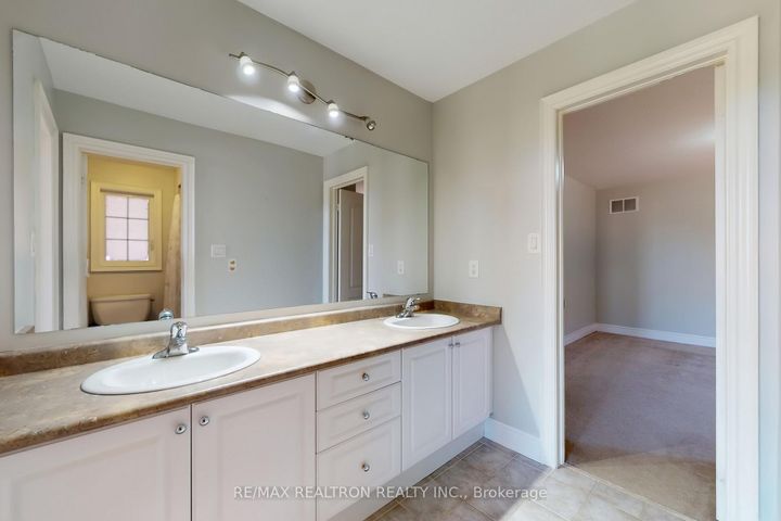 Photo 23 at 363 Maria Antonia Road, Vellore Village, Vaughan