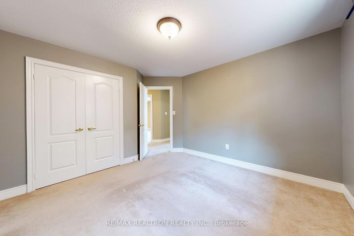 Photo 26 at 363 Maria Antonia Road, Vellore Village, Vaughan