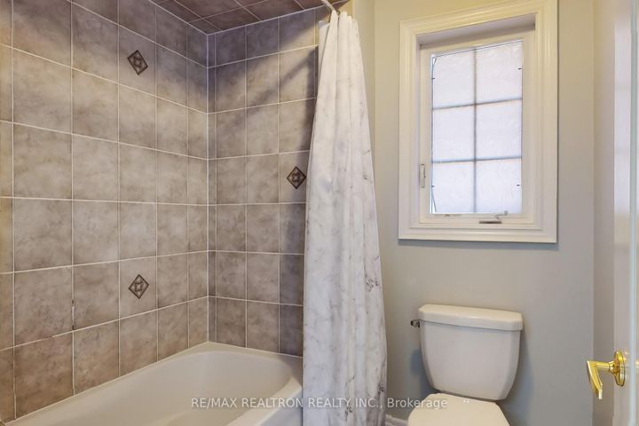 Photo 30 at 363 Maria Antonia Road, Vellore Village, Vaughan