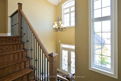 Photo 3 at 363 Maria Antonia Road, Vellore Village, Vaughan