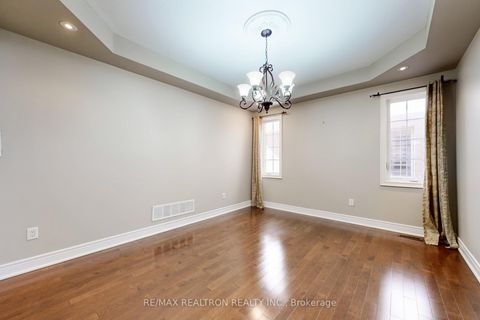 Photo 6 at 363 Maria Antonia Road, Vellore Village, Vaughan