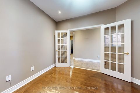 Photo 14 at 363 Maria Antonia Road, Vellore Village, Vaughan
