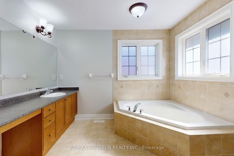Photo 19 at 363 Maria Antonia Road, Vellore Village, Vaughan