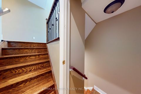 Photo 32 at 363 Maria Antonia Road, Vellore Village, Vaughan