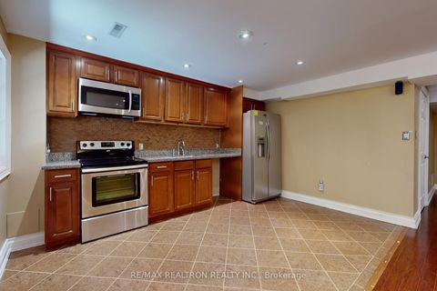Photo 35 at 363 Maria Antonia Road, Vellore Village, Vaughan