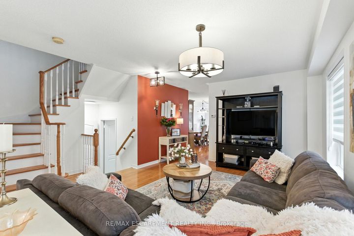 Photo 5 at 3856 Skyview Street, Churchill Meadows, Mississauga