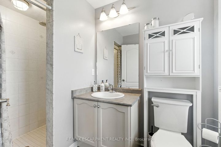 Photo 20 at 3856 Skyview Street, Churchill Meadows, Mississauga
