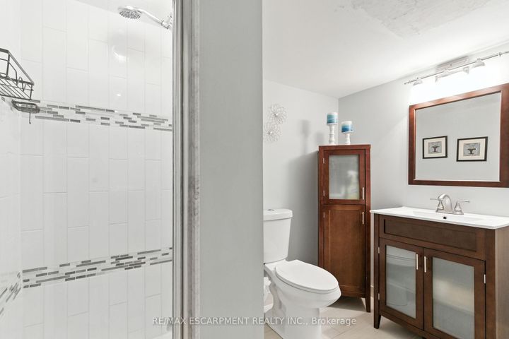 Photo 31 at 3856 Skyview Street, Churchill Meadows, Mississauga