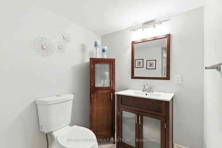 Photo 32 at 3856 Skyview Street, Churchill Meadows, Mississauga