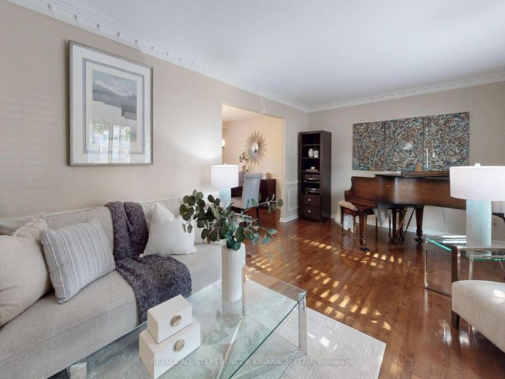 Photo 4 at 93 Sir Lancelot Drive, Markham Village, Markham