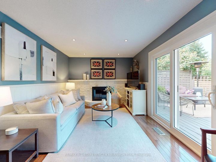 Photo 7 at 93 Sir Lancelot Drive, Markham Village, Markham