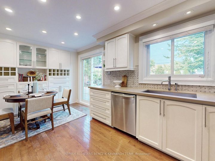 Photo 10 at 93 Sir Lancelot Drive, Markham Village, Markham