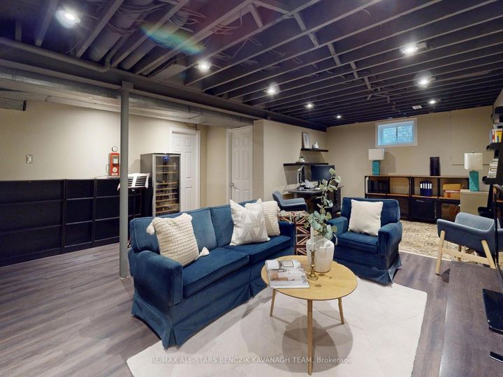 Photo 20 at 93 Sir Lancelot Drive, Markham Village, Markham