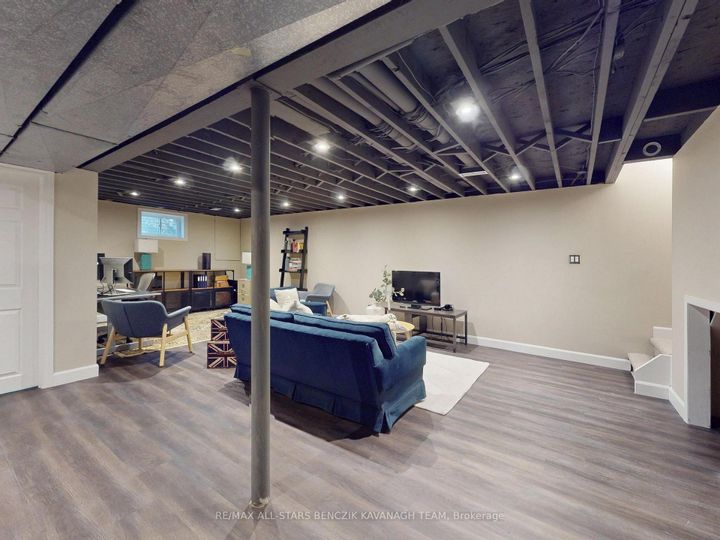 Photo 21 at 93 Sir Lancelot Drive, Markham Village, Markham
