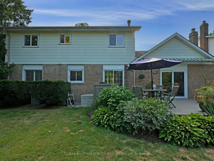 Photo 23 at 93 Sir Lancelot Drive, Markham Village, Markham