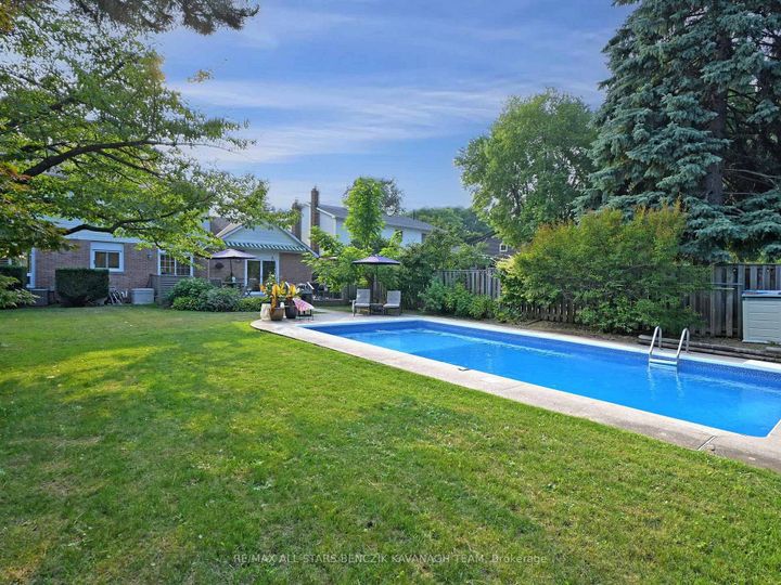 Photo 27 at 93 Sir Lancelot Drive, Markham Village, Markham
