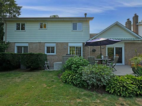 Photo 23 at 93 Sir Lancelot Drive, Markham Village, Markham