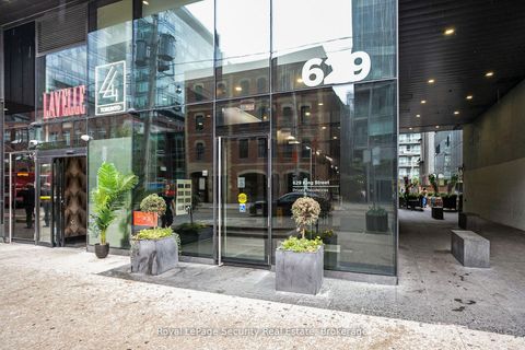 Photo 3 at 320 - 629 King Street, Waterfront Communities C1, Toronto