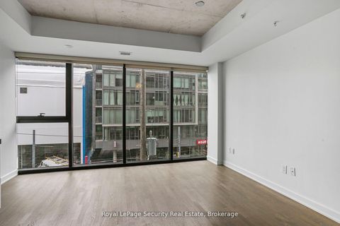 Photo 18 at 320 - 629 King Street, Waterfront Communities C1, Toronto