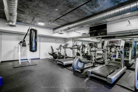 Photo 32 at 923 - 388 Richmond Street W, Waterfront Communities C1, Toronto