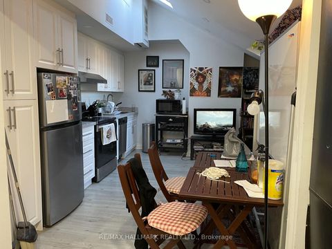 Photo 20 at 414 Dundas Street E, Moss Park, Toronto