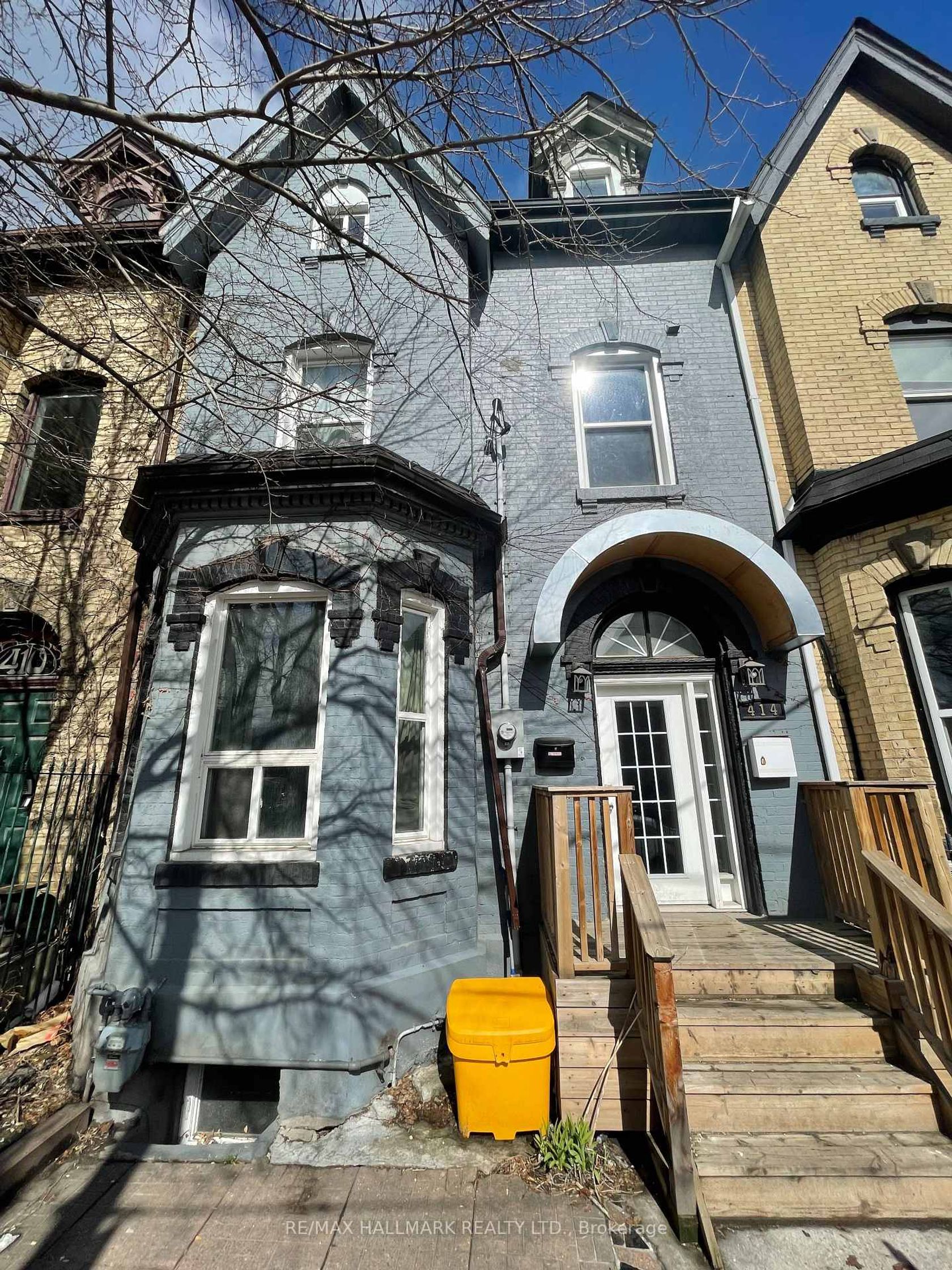 414 Dundas Street E, Moss Park, Toronto 