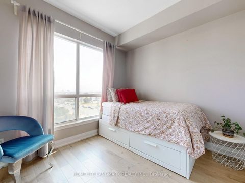 Photo 20 at 619 - 8 Maison Parc Court, Lakeview Estates, Vaughan