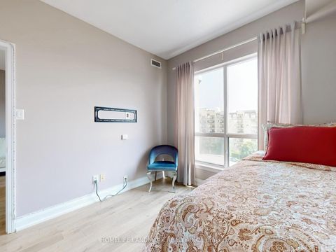 Photo 21 at 619 - 8 Maison Parc Court, Lakeview Estates, Vaughan