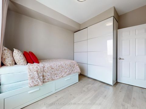 Photo 22 at 619 - 8 Maison Parc Court, Lakeview Estates, Vaughan