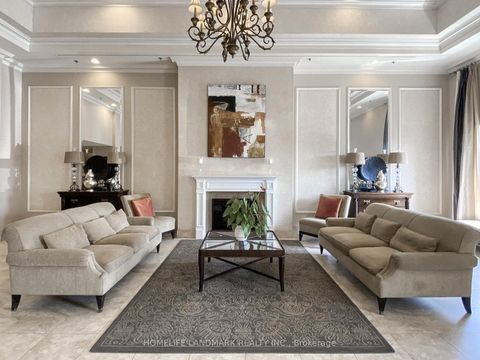 Photo 25 at 619 - 8 Maison Parc Court, Lakeview Estates, Vaughan