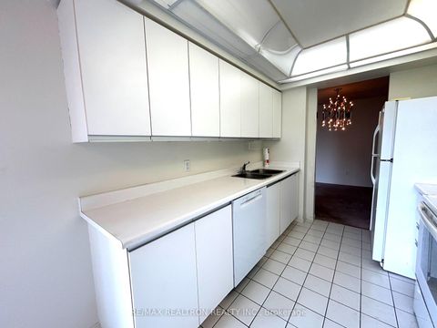 Photo 4 at 302 - 1131 Steeles Avenue W, Branson, Toronto