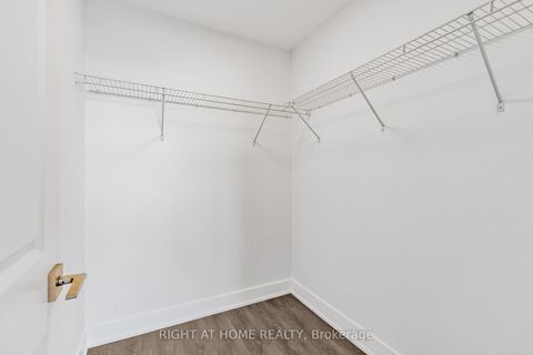 Photo 16 at 906 - 297 Oak Walk Drive, RO River Oaks, Oakville