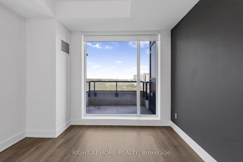 Photo 18 at 906 - 297 Oak Walk Drive, RO River Oaks, Oakville