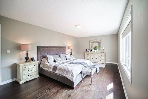 Photo 15 at 204 Ivy Jay Crescent, Bayview Northeast, Aurora