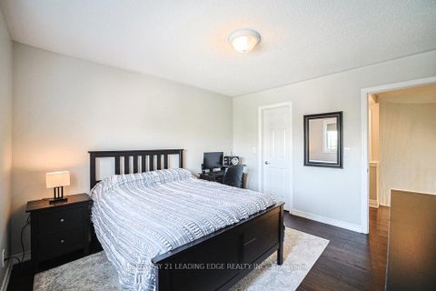 Photo 25 at 204 Ivy Jay Crescent, Bayview Northeast, Aurora