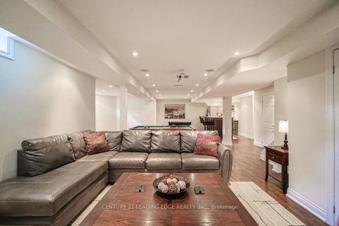 Photo 36 at 204 Ivy Jay Crescent, Bayview Northeast, Aurora