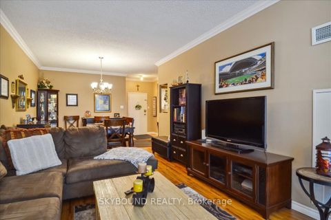 Photo 6 at 109 - 299 Mill Road, Markland Wood, Toronto