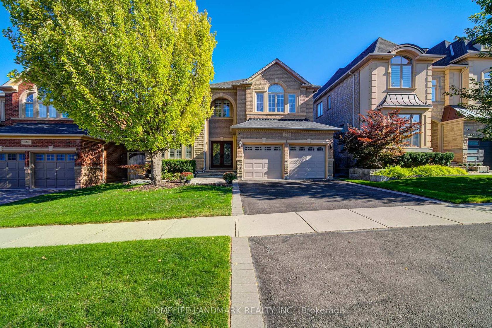 1388 Pinery Crescent, JC Joshua Creek, Oakville by Alessia Polo 1388 Pinery Crescent, JC Joshua Creek, Oakville