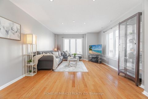 Photo 21 at 32 - 83 Mondeo Drive, Malvern, Toronto