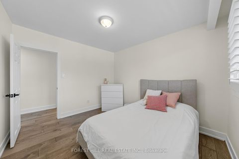 Photo 21 at 37 Cherry Post Crescent, Markland Wood, Toronto