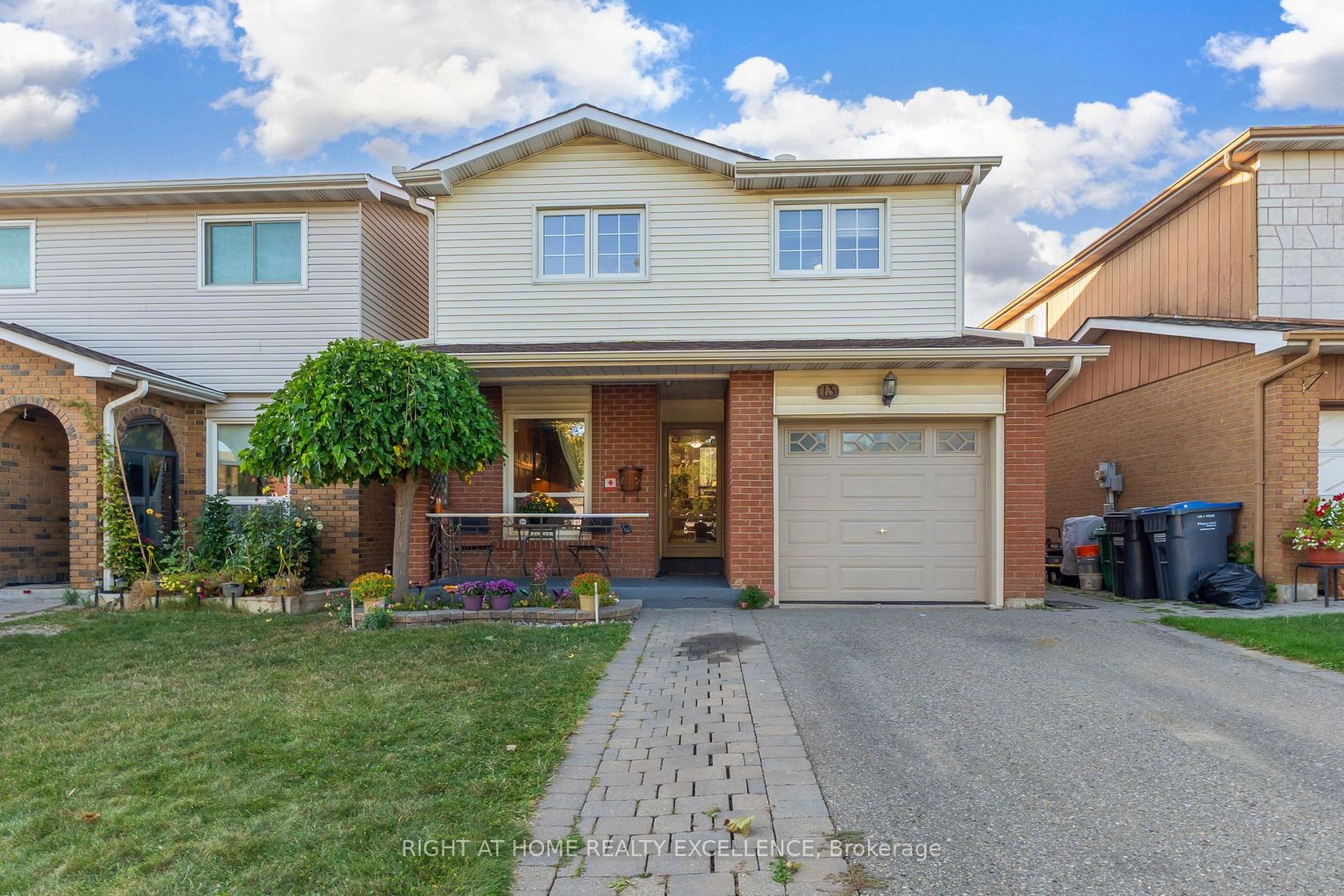 13 Simmons Boulevard, Madoc, Brampton 2