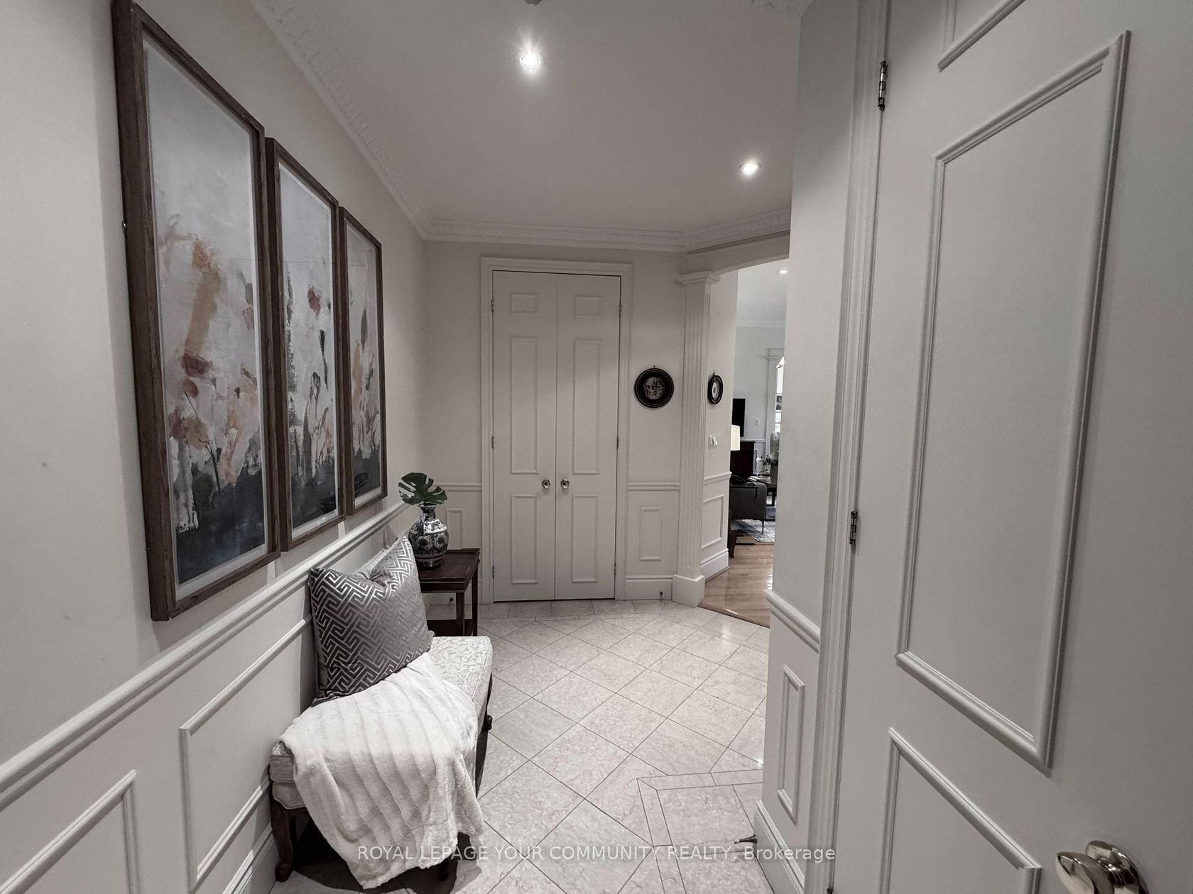 112 - 88 Grandview Way, Willowdale East, Toronto by Loree Meneguzzi Real Estate 112 - 88 Grandview Way, Willowdale East, Toronto