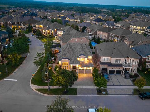 Photo 4 at 9 Black Duck Trail, Nobleton, King