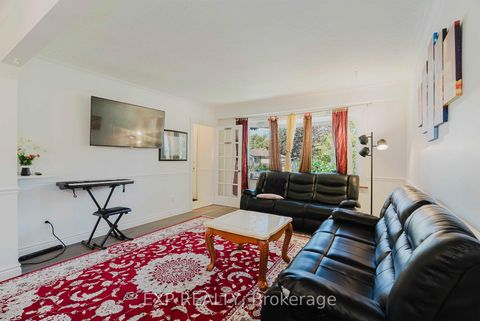 Photo 9 at 30 Ronway Crescent, Woburn, Toronto