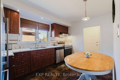 Photo 14 at 30 Ronway Crescent, Woburn, Toronto