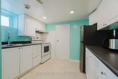 Photo 34 at 30 Ronway Crescent, Woburn, Toronto