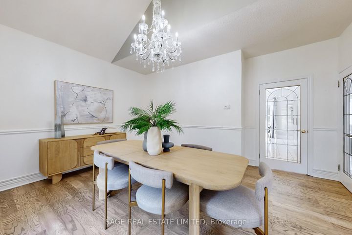 Photo 9 at 91 Twyn Rivers Drive, Rougemount, Pickering