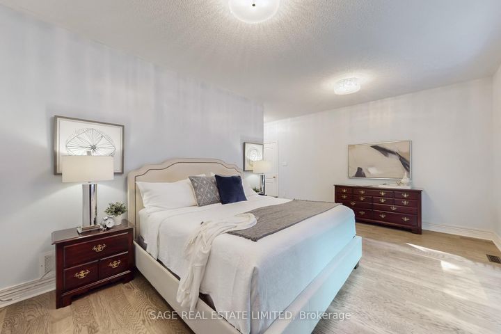 Photo 19 at 91 Twyn Rivers Drive, Rougemount, Pickering